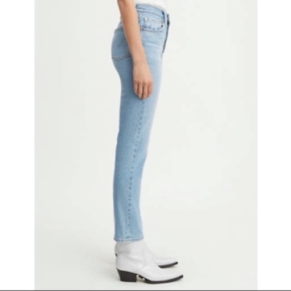 Levi’s 501 // Original Fit Stretch Jeans🌛 - Picture 2 of 11